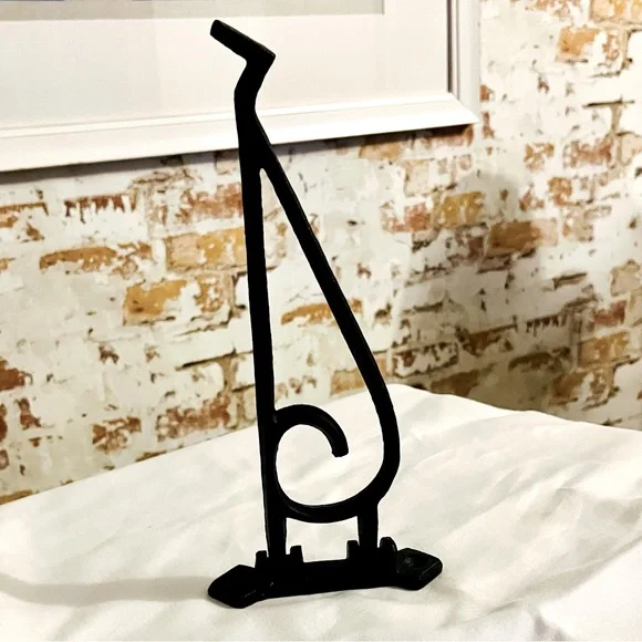 Cast Iron Cantilevered Swivel Decor Hook - Picture 8 of 8